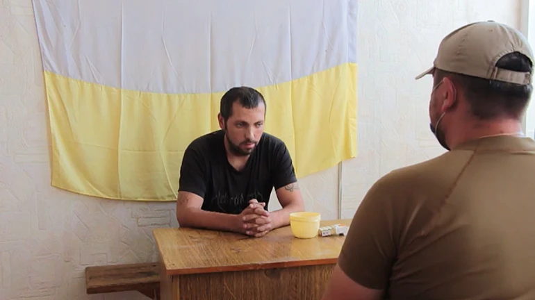 Наказали розстрілювати усіх, хто тікатиме додому – затриманий снайпер ЛНР   