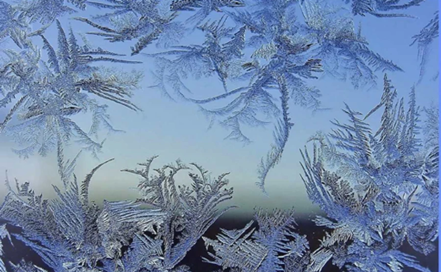 У неділю в Україні сухо і з нічним морозом, з понеділка повернуться дощі і сніг