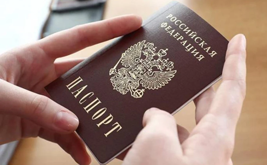 В России заявили, что выдали почти 200 тысяч своих паспортов жителям Донбасса