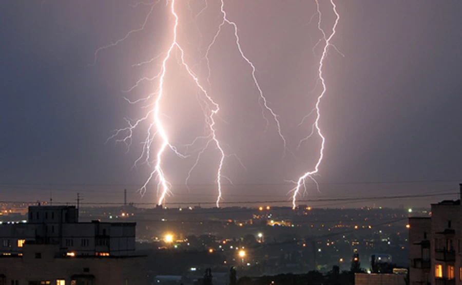 Україну знову заштормить і підтопить