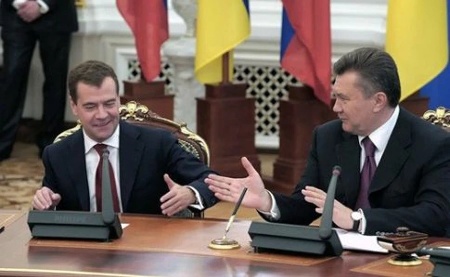 Суд дозволив прокуратурі вилучити у МЗС оригінал Харківських угод