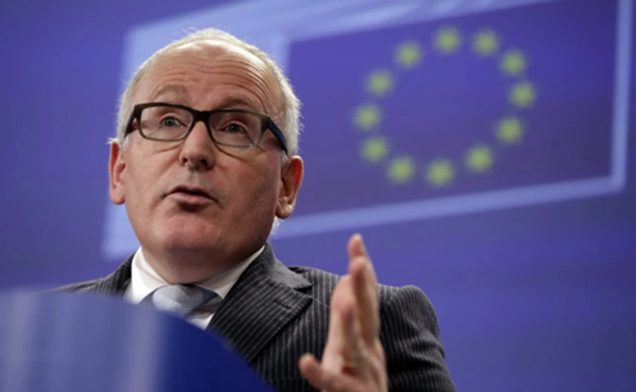 Еврокомиссия поддерживает введение безвизового режима с Украиной