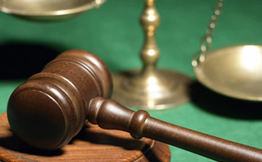 Crimean Court Returns Oil Depot to Ukrainian Company