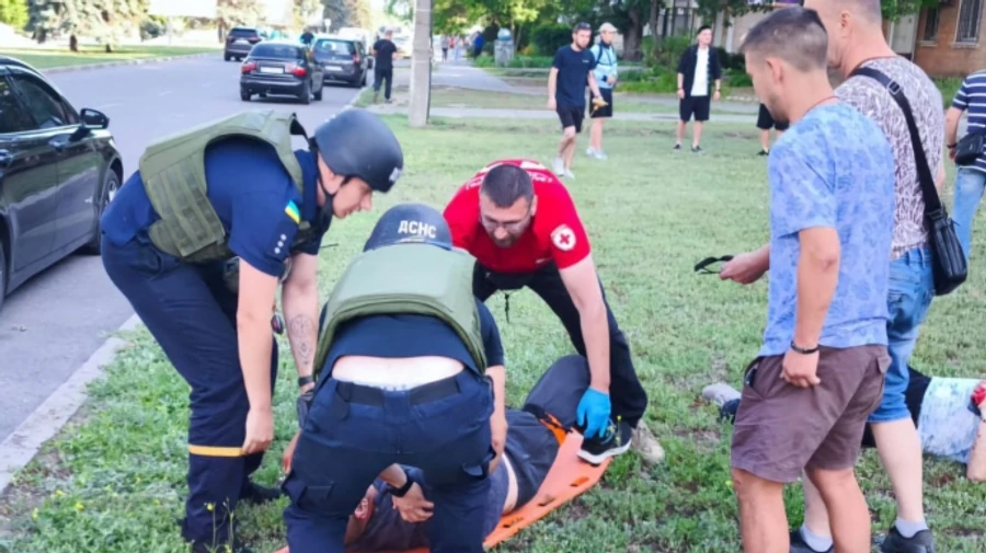 Four people injured in Russian drone attack on Nikopol – photos