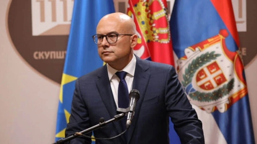 После волны протестов в Сербии премьер уходит в отставку