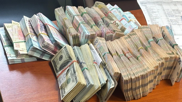 Закопували фальш-боєприпаси, а потім розміновували Херсонщину: викрито злочинну схему