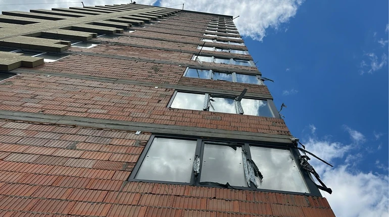 Трое мужчин упали с высоты 15-го этажа и погибли на стройке во Львове