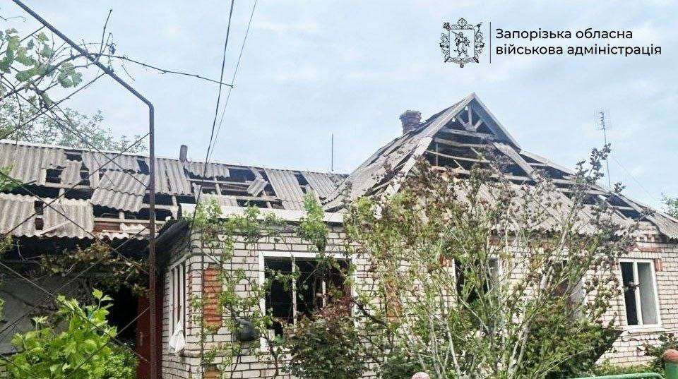 Росіяни завдали понад тисячу ударів по Запоріжжю та області: є загиблий і 12 поранених