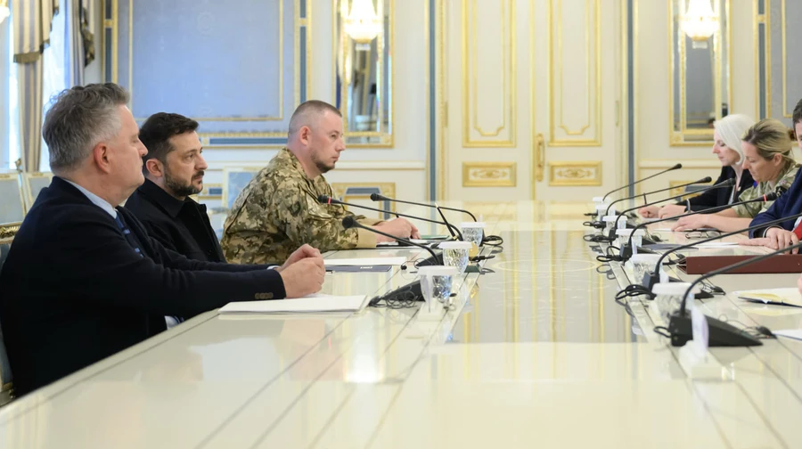 Залужного не пустили на встречу с британским министром; в ОПУ говорят, что он и не хотел