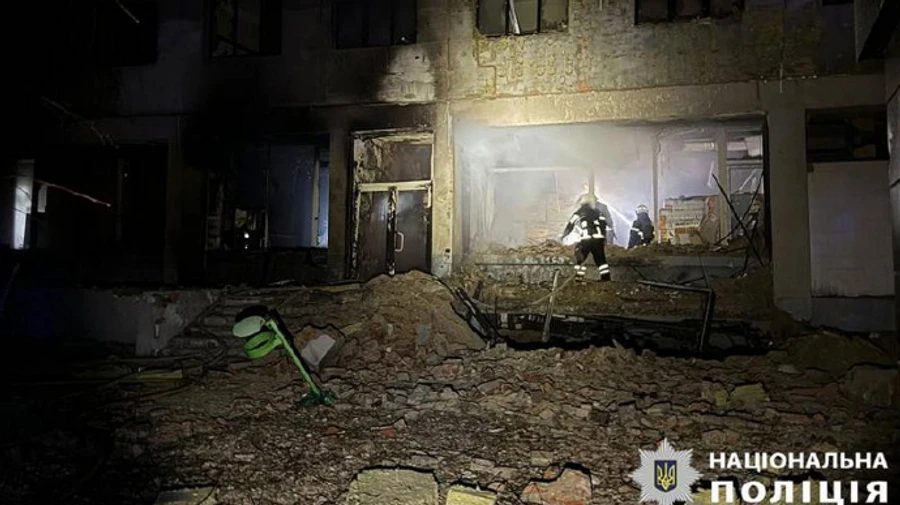 Три влучання поряд з адмінбудівлями: наслідки атаки Шахедами у Харкові