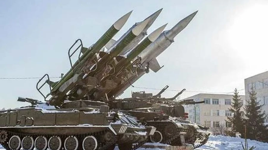 Росія заявила, що не збирається нападати, і знову киває на гарячі голови у Києві