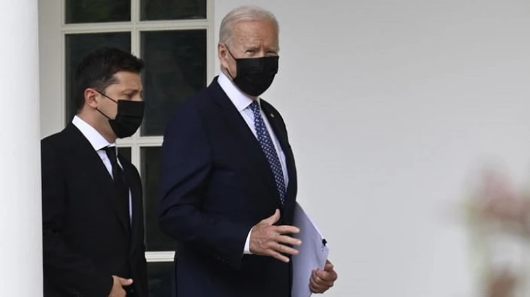 Главные новости воскресенья и ночи: заблокированные КПВВ, разговор Байдена и Зеленского