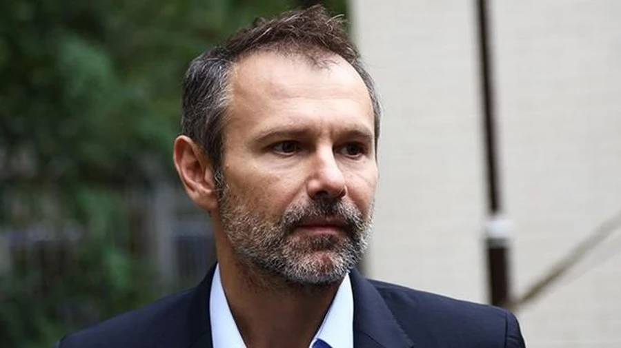 Вакарчук показав декларацію: Land rover, рояль і більше 3 млн доходу 