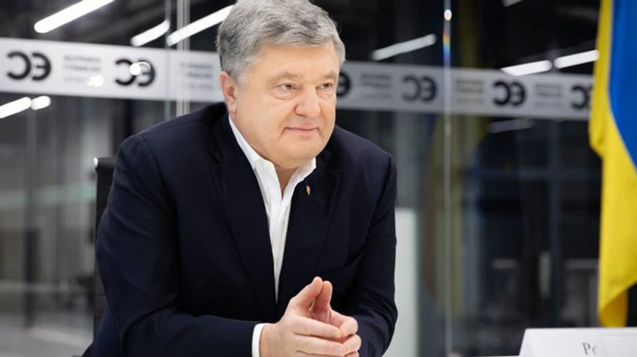 Местные выборы: у Порошенко уже закрепили ответственных за областями   