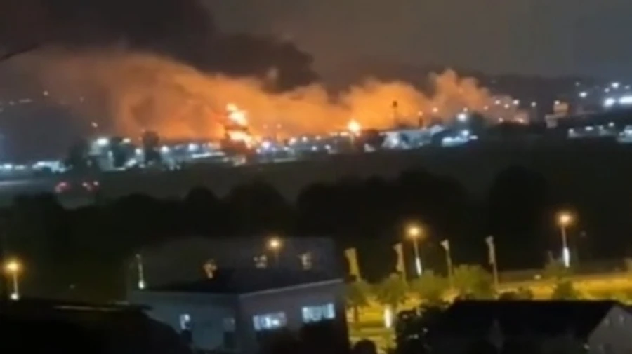 Drone strike ignites oil depot in Russian Sochi, huge storage tank ablaze – videos