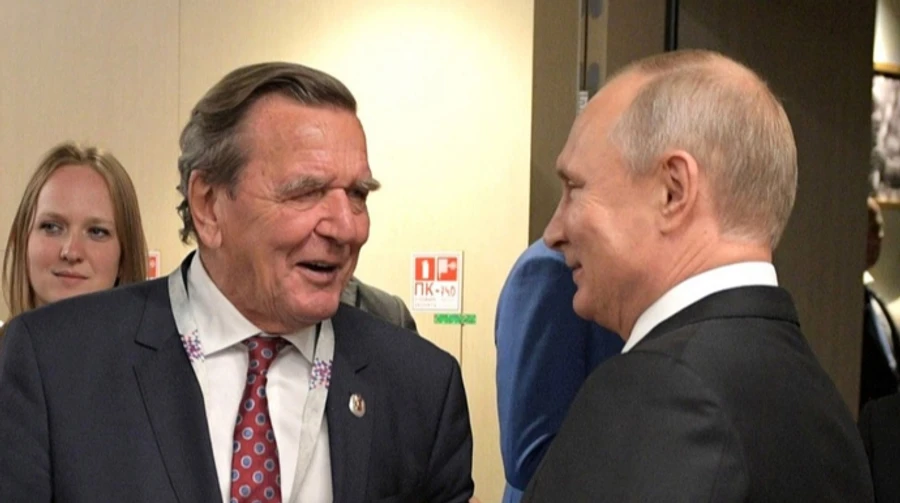 В Кремле заявили о встрече Путина со Шредером