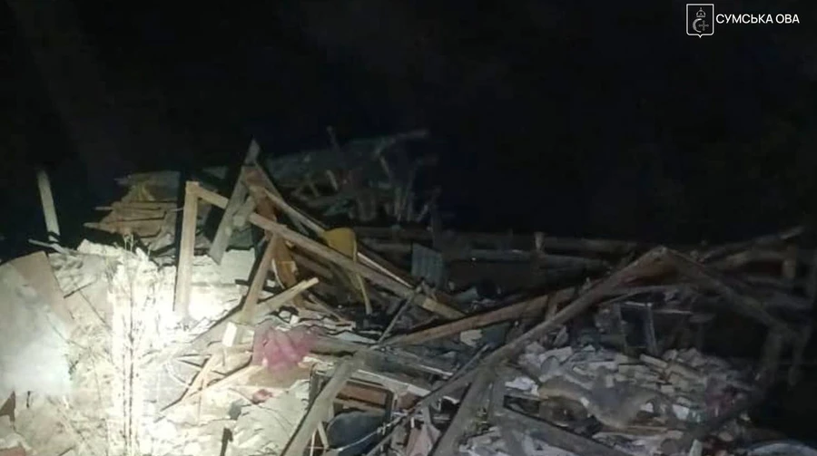 Росіяни вдарили КАБами по Сумах: двоє потерпілих, багато ушкоджень