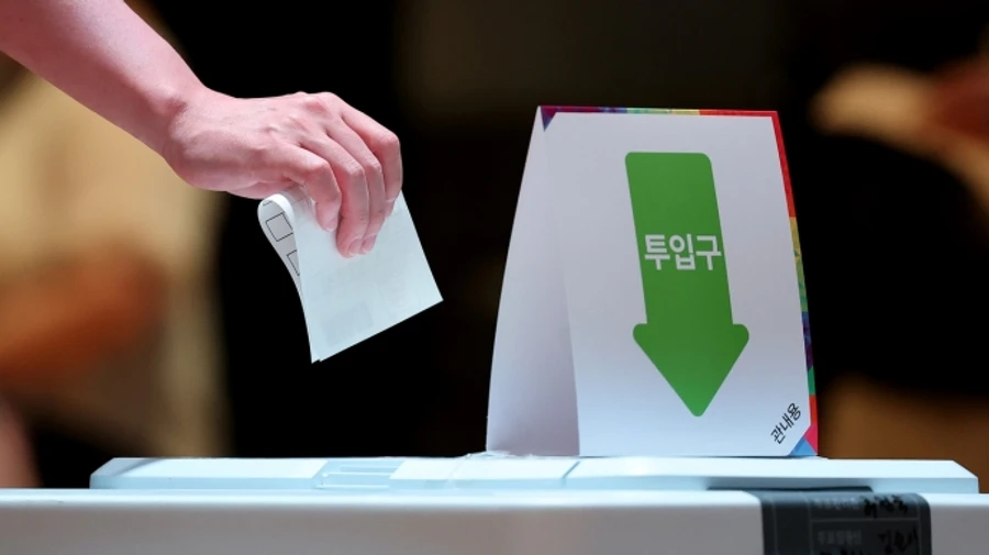 Южная Корея выбирает нового президента после глубочайшего конституционного кризиса десятилетия