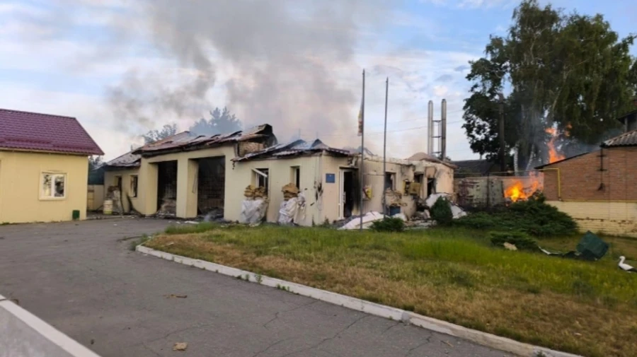 Росіяни вночі вдарили по пожежній частині на Харківщині