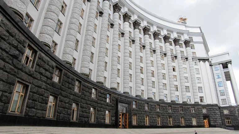 Клерк из аппарата премьера 15 лет сливал ФСБ секретные документы