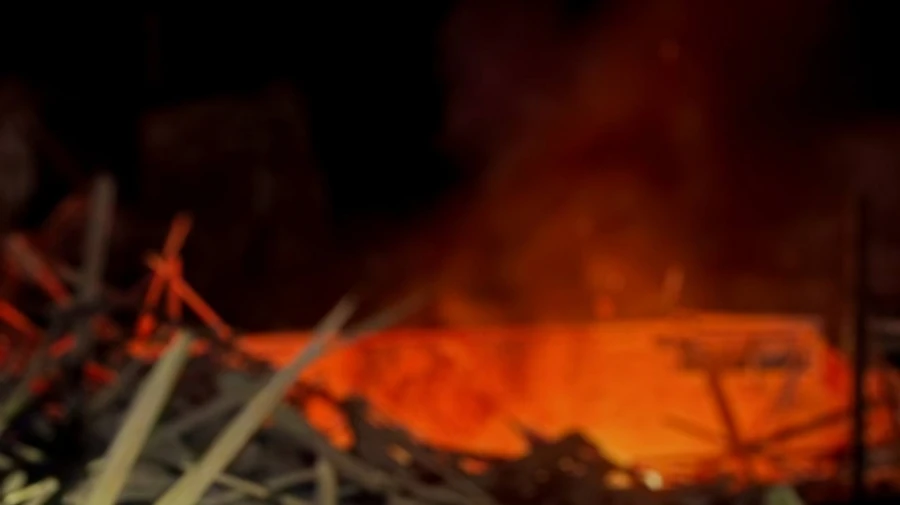 Россияне нанесли массированный удар дронами по Сумам: более 10 попаданий, горят дома