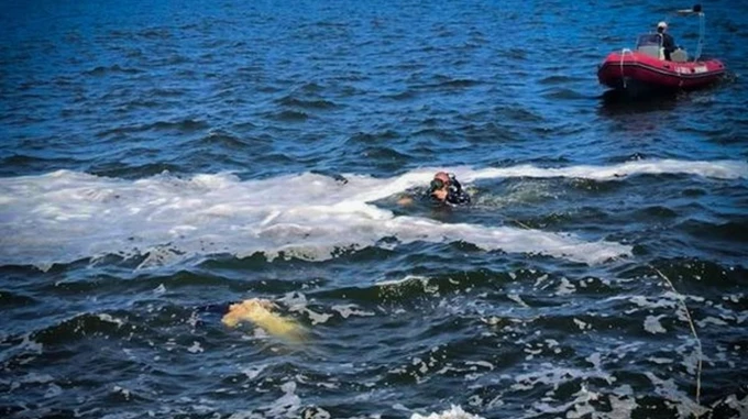 В кілометрі від берега в Одесі знайшли тіло дівчини, яку хвилею змило в море