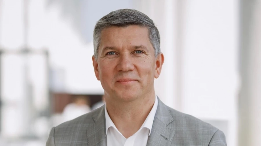 Керівник Мінкульту відреагував на хейт довкола бронювання працівників цирку та медіа