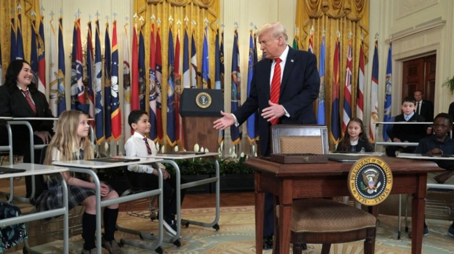 19 штатів подали до суду на адміністрацію Трампа через загрозу припинення фінансування шкіл