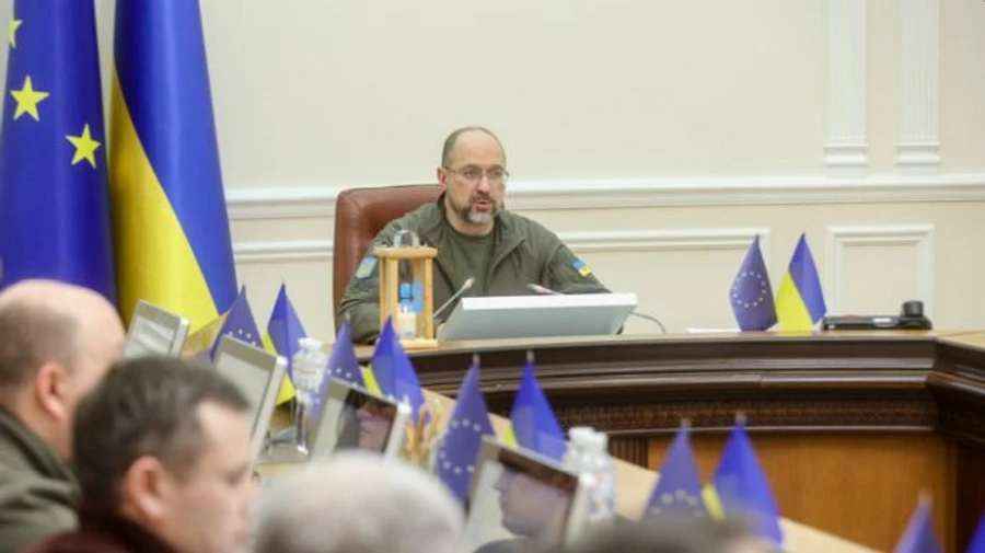 Росія хоче до Нового року залишити українців без світла, готуємося до атак – Шмигаль