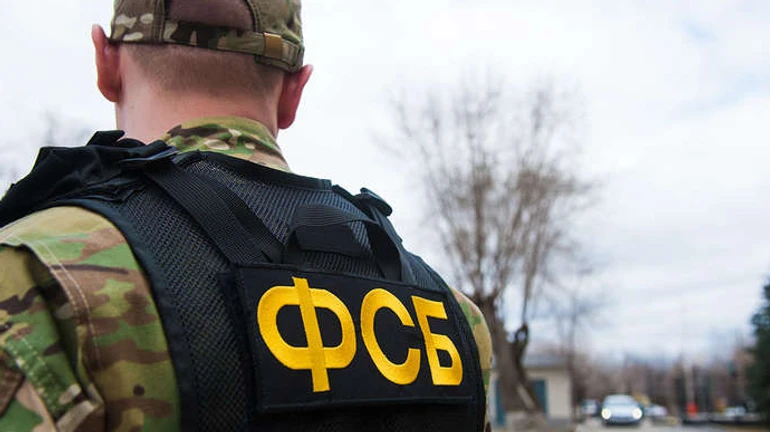 ФСБ РФ: на границе с Украиной задержан контрабандист. Шел на таран