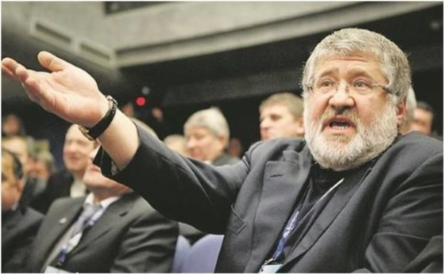 ЗМІ: Коломойський і Тарута влаштовували фейкові слухання щодо НБУ у підвалі Капітолія