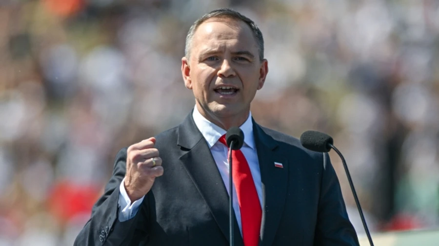 Polish president vetoes law on support for Ukrainians