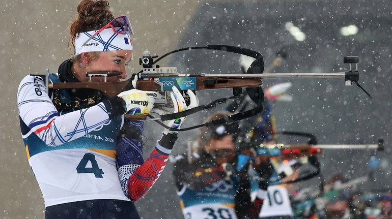 Француженка Жанмонно выиграла малый хрустальный глобус в индивидуальных гонках Кубка мира