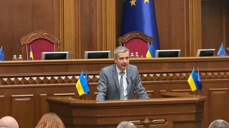 В Раде не хватило голосов, чтобы досрочно прекратить полномочия нардепа Цабаля