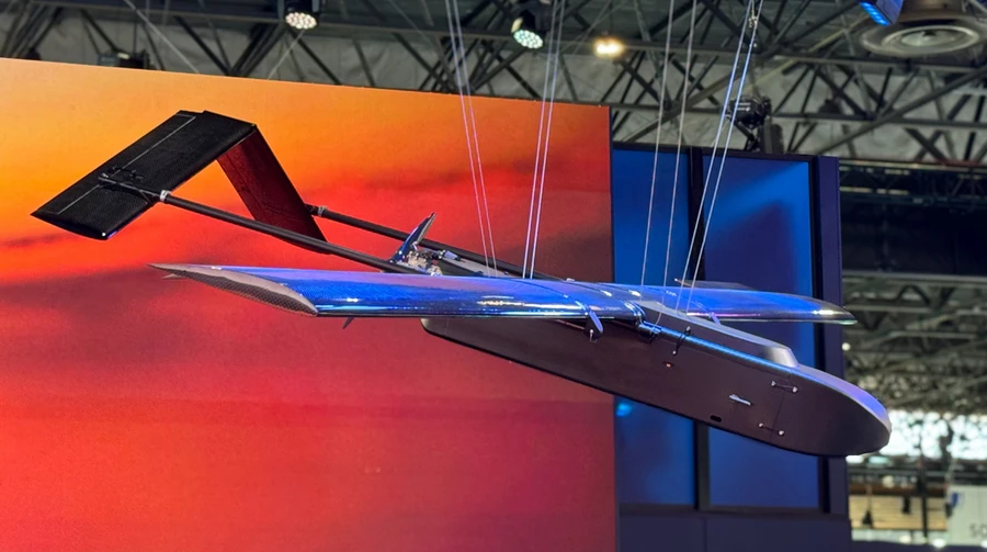 A empresa de defesa ucraniana Fire Point apresenta drones FP-1/2 atualizados com alcance estendido em Paris – fotos