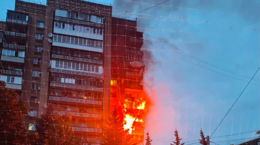 Ворог скинув авіабомби на спальний район Краматорська: поранено жінок