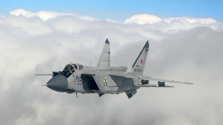 Во второй раз за день в Украине объявляли воздушную тревогу: взлетал носитель Кинжалов