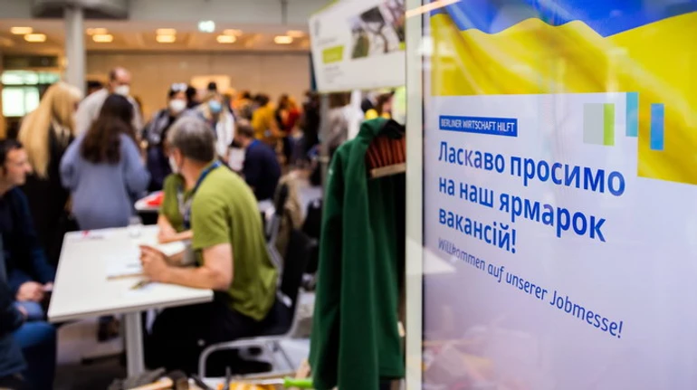 Рятівні біженці: що думають у державах ЄС про приплив робочої сили з України