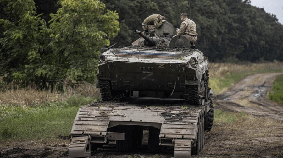 Ukrainian Armed Forces destroy Russian Uragan MLRS and take 2 Russian tanks as trophies