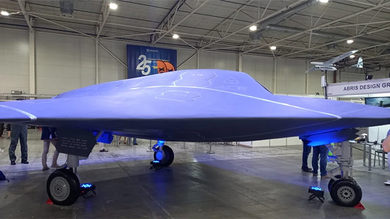 У Києві презентували надшвидкий бойовий дрон, невидимий для радарів