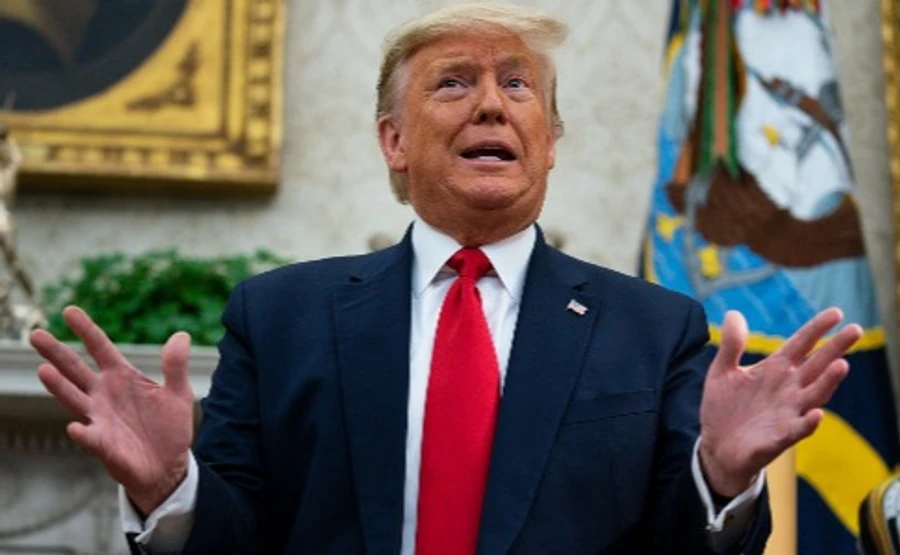 США зупиняють прийом іммігрантів на два місяці