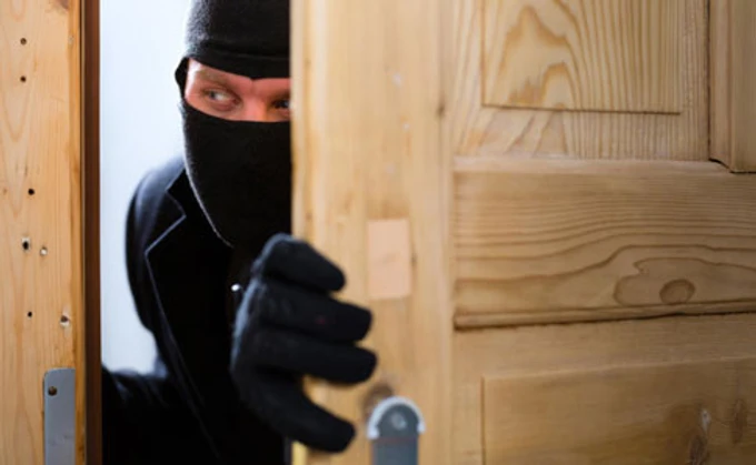 Під Києвом пограбували будинок нардепа: вкрадено велику суму – ЗМІ