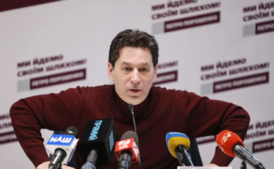 У Порошенка зізналися, як хотіли вибачитися за маріонетку Коломойського