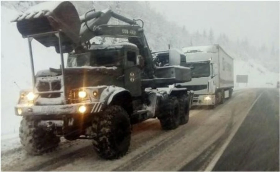На Закарпатті через негоду утворилися затори, знеструмлені 19 населених пунктів