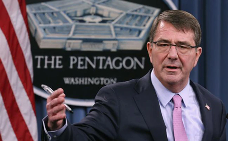 Картер не исключает военного ответа за российские кибератаки