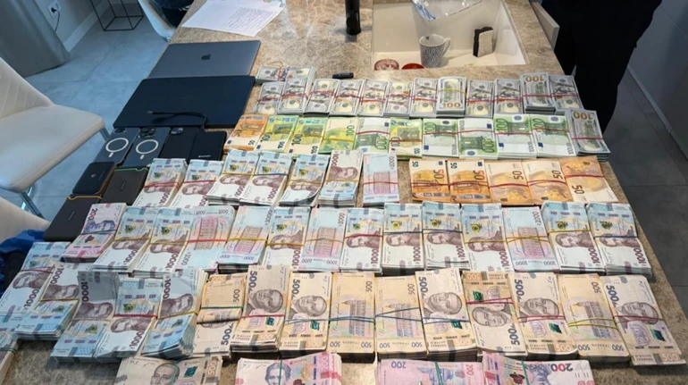 Викрили масштабну схему розкрадання грошей на ремонті Трипільської ТЕС після обстрілів РФ