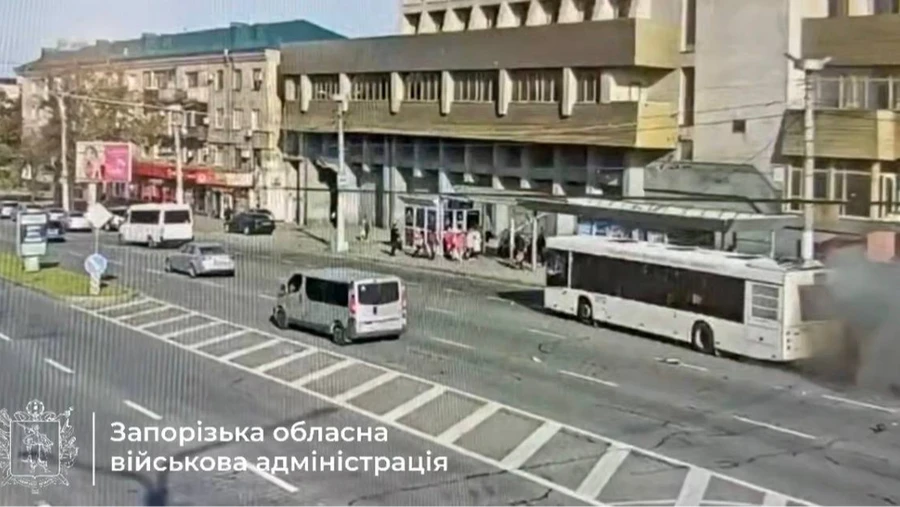Four injured in Russian drone attack on bus in Zaporizhzhia – video