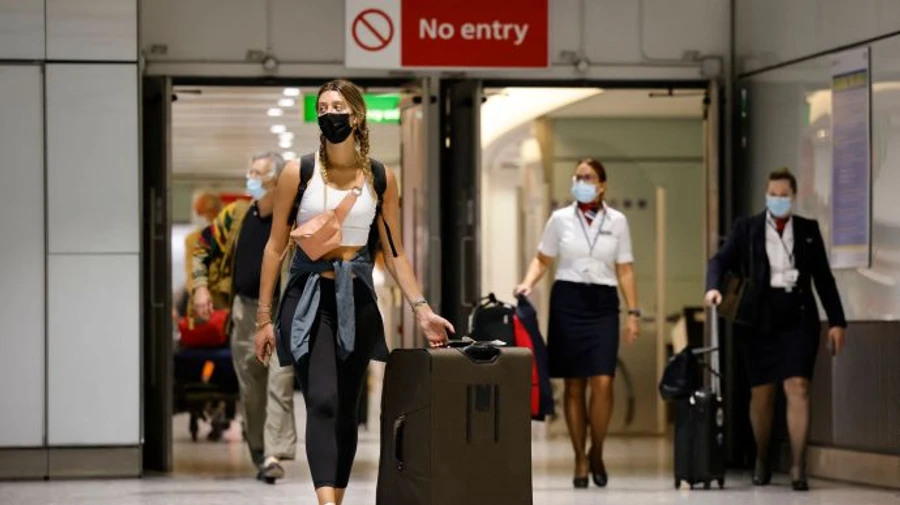 В ЕС предложили изменить правила поездок: сертификат на 9 месяцев и дополнительная доза