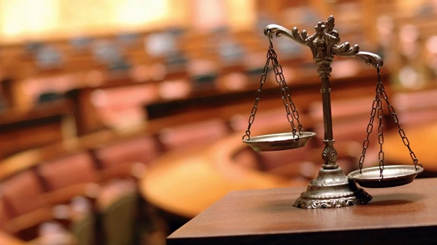 Чотирьох жителів Мінська заарештували за білі аркуші паперу на вікнах