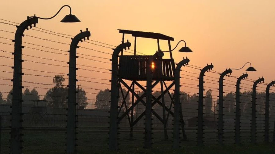 Більшість українців за те, щоб вимагати від Німеччини і РФ компенсацію за тоталітарні злочини